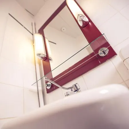 Timhotel Le Louvre Hotel 3*