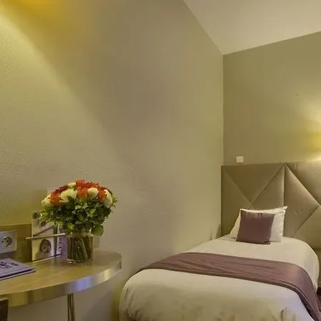 Timhotel Le Louvre Hotel Paris
