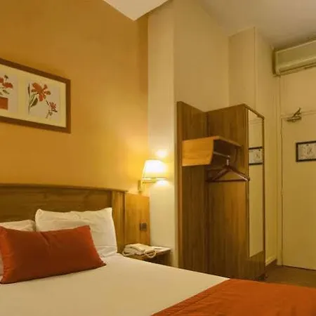 Timhotel Le Louvre 3*