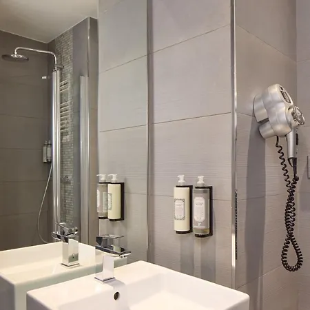 Timhotel Le Louvre Paris