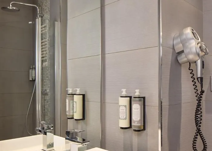 Timhotel Le Louvre Paris