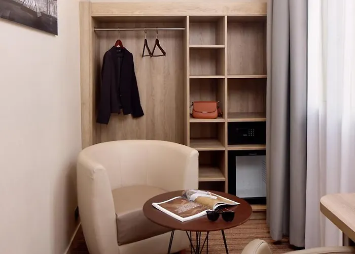 Timhotel Le Louvre 3*